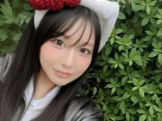 * 麻衣